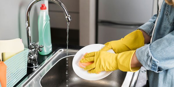 Las deudas de luz y agua podrán pagarse en cuotas